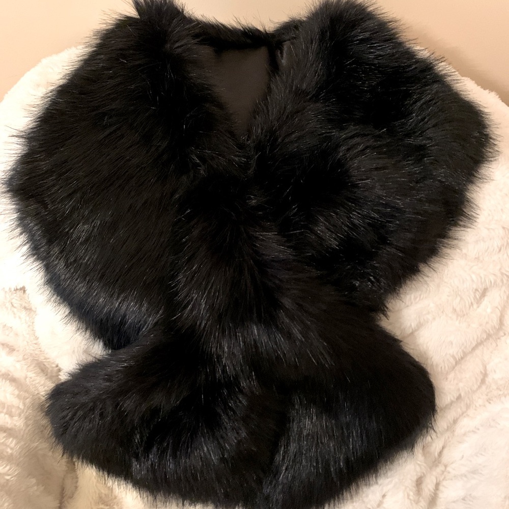 Faux Fur Collar Shawl
